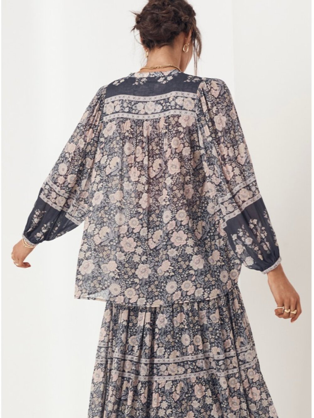 Spell & The Gypsy Juniper Blouse Charcoal Medium Boho Floral EUC - Picture 8 of 10